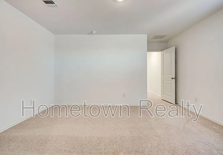3303 NW 149th St — Photo 19