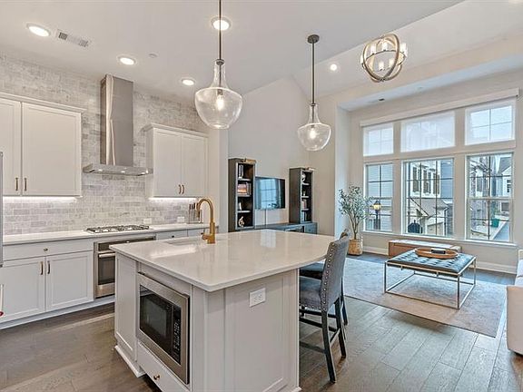 2nd image of 1129 Kirkland Cir