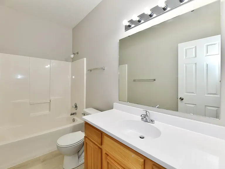 10416 Platinum Dr — Photo 8