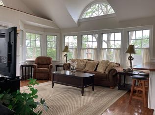 8 William St, Rumson, NJ 07760