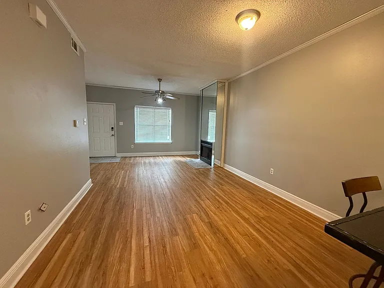 5131 Butter Creek Ln — Photo 3