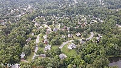 4th image of 201 Brookfarm Trl