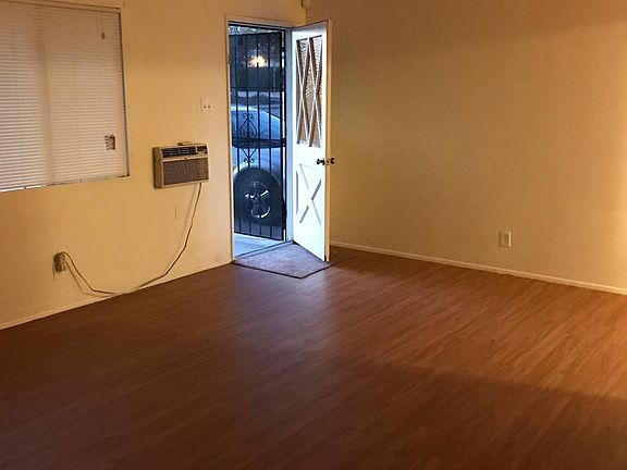 5th image of 17114 Ivy Ave APT B