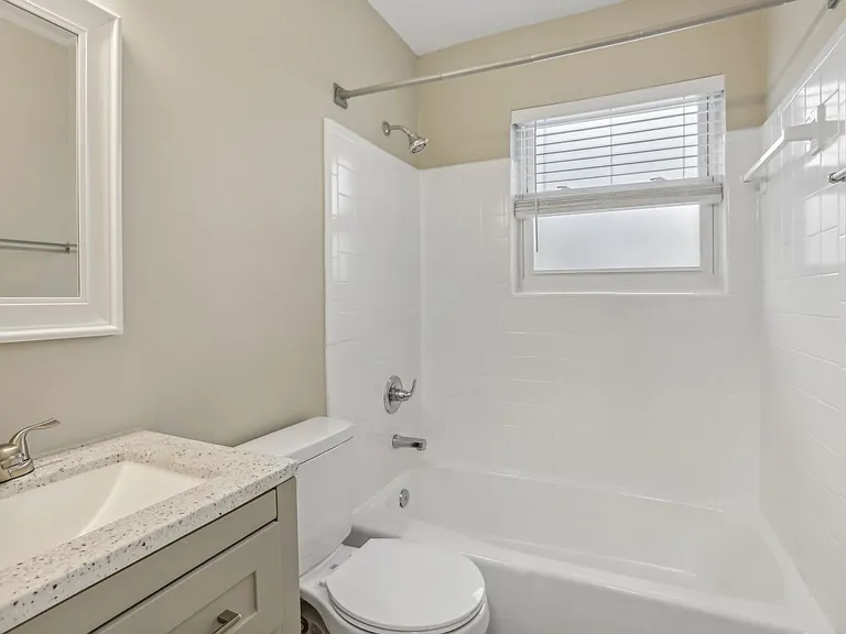 South Valley Apartments — Photo 33