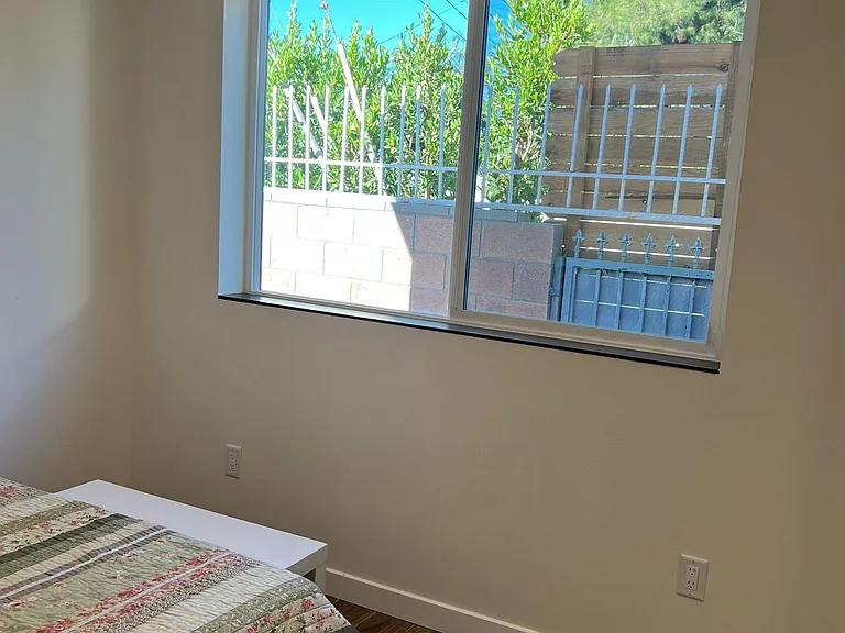 5957 Vanalden Ave — Photo 10