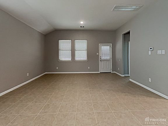 3rd image of 446 Terra Vista Cir