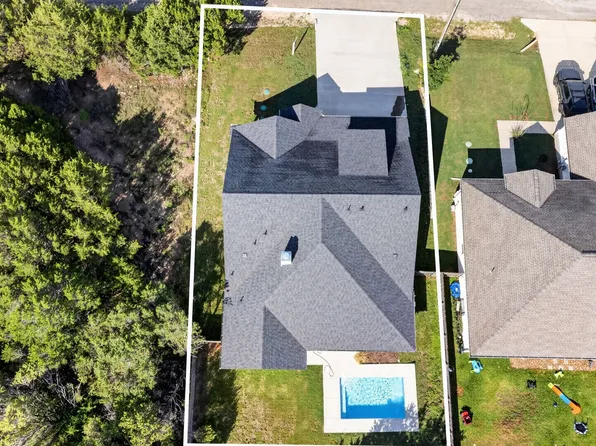 4825 Wichita St, Granbury, TX 76048