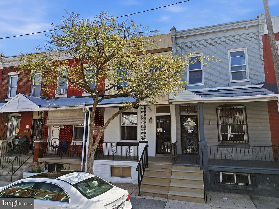 1st image of 221 N Hobart St