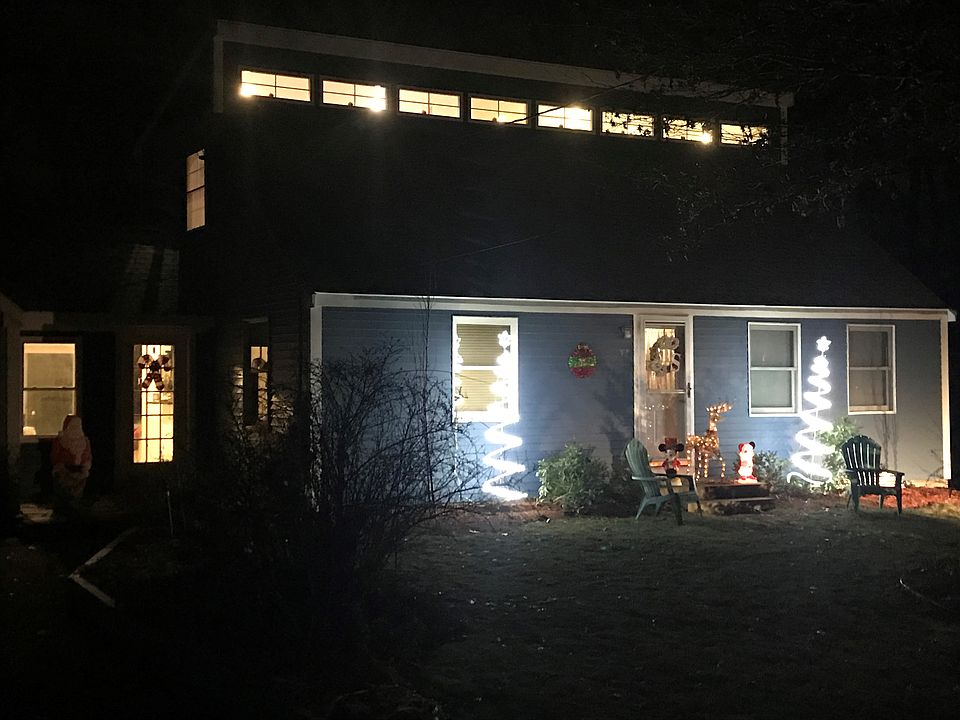 1st image of 27 Gadoury Dr