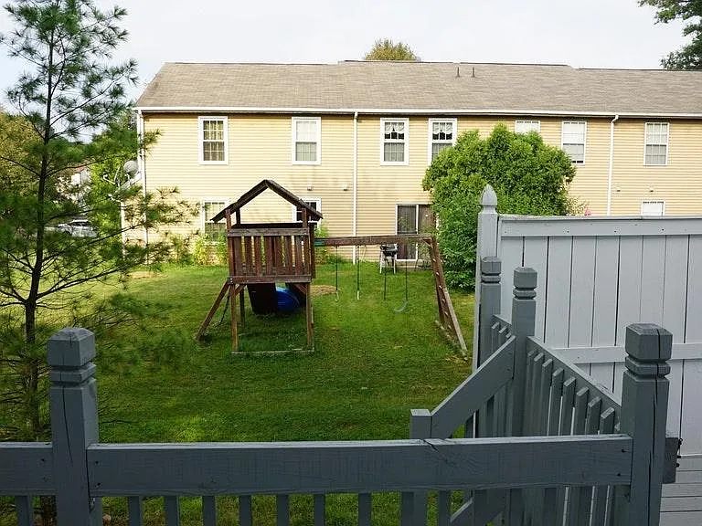 623A Rose Hollow Dr — Photo 11