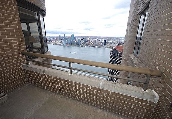 4th image of 330 E 38th St APT 55J