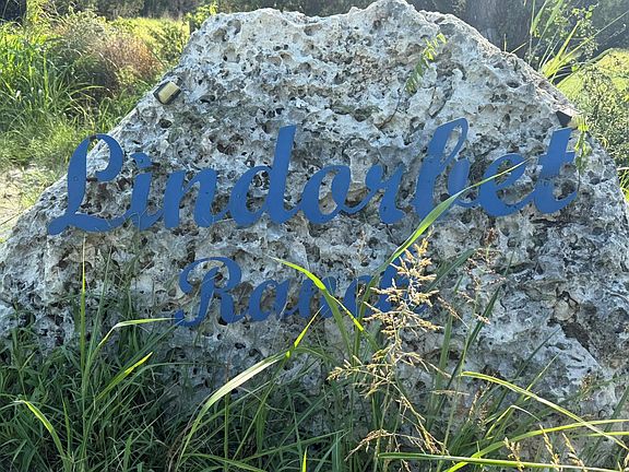 4th image of 16 Lindorbet Rd