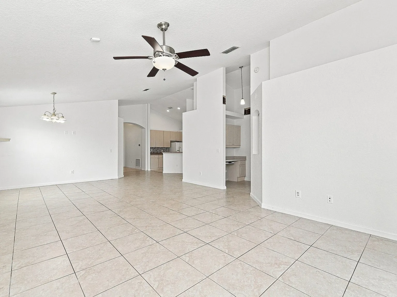 2821 Maguire Drive - 1 — Photo 3