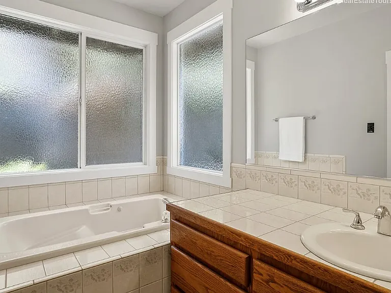 12035 SE Grand Vista Dr — Photo 16