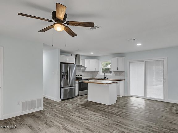 4th image of 2518 Parkdale Cir