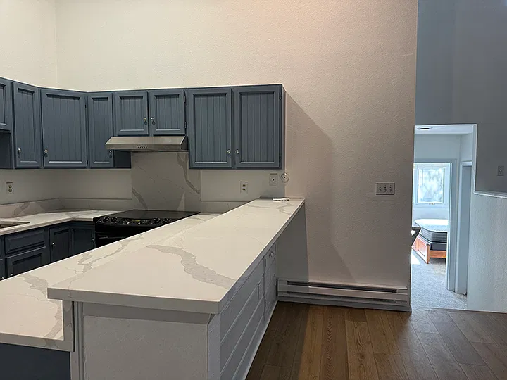 3 bed, 2.5 bath, 1296 sqft, $4,400 — Photo 3