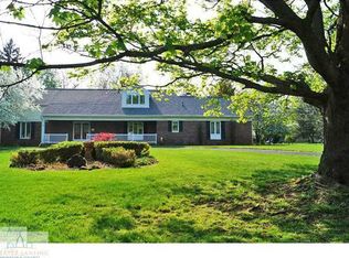 2096 Tomahawk Cir, Okemos, MI 48864