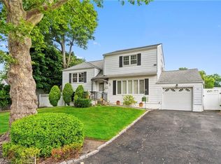 9 Rugby Rd, Yonkers, NY 10710