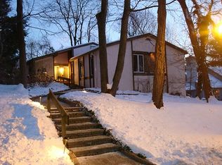 712 Cornelia Pl, Philadelphia, PA 19118
