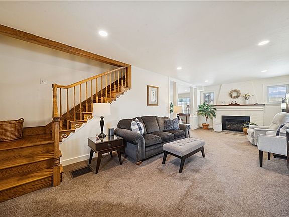 3rd image of 1336 Sarver Rd