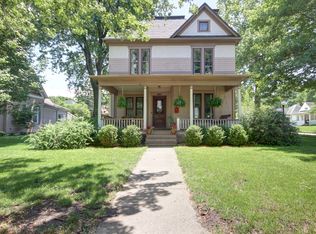 621 W White St, Champaign, IL 61820