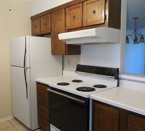 3rd image of 1203 Lakecrest Dr