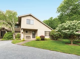 197 Treescape Dr #8A, East Hampton, NY 11937