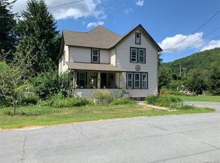 71 Cottage St, Roscoe, NY 12776