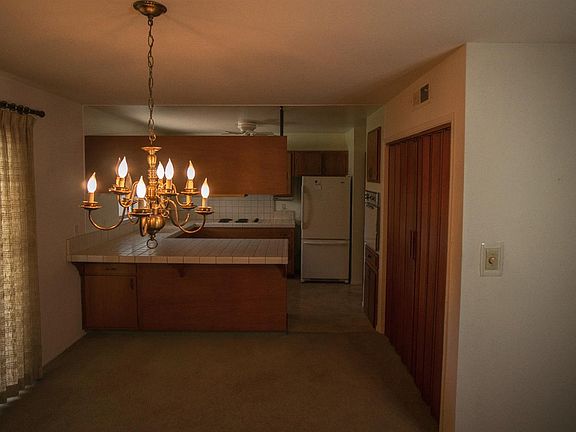 5th image of 3269 Rosemont Dr