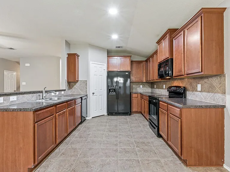 6709 Costa Dr — Photo 7