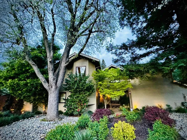 1906 University Park Dr, Sacramento, CA 95825