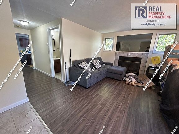 3rd image of 11 Albury Stone Cir