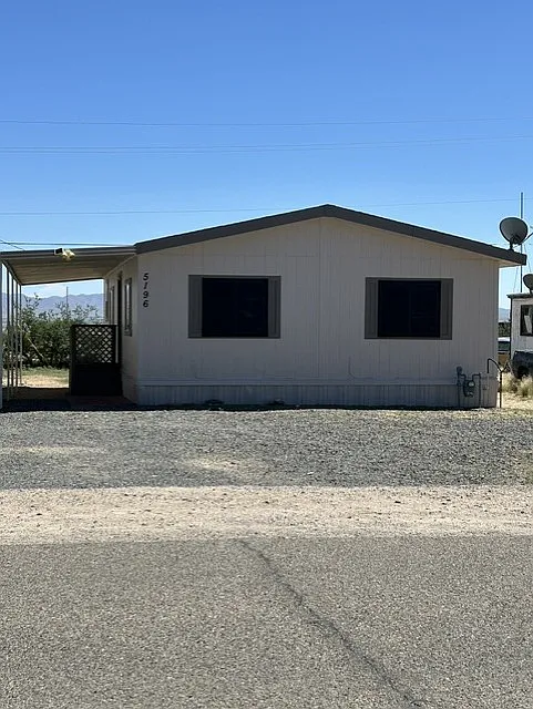 2 bed, 1056 sqft, $1,300 — Photo 2