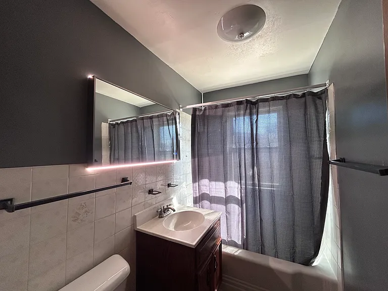 219 Sherman Ave — Photo 4