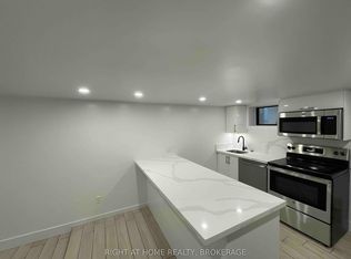 416 Christie St #B-C02, Toronto, ON M6G 3C6