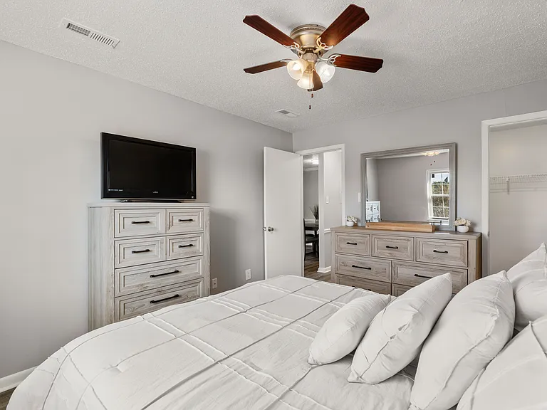 Blue Ridge Apartments — Photo 30