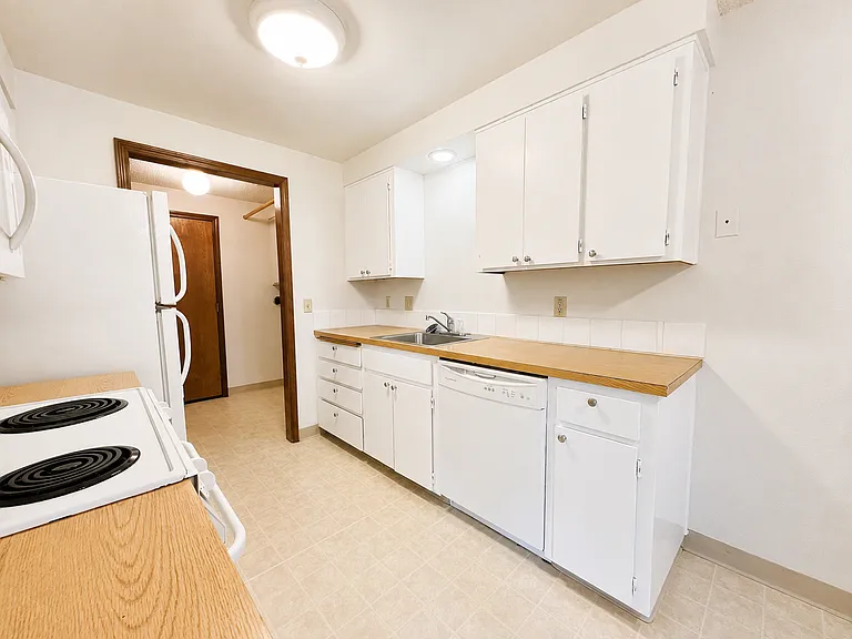 21318 SE Alder Ct — Photo 7