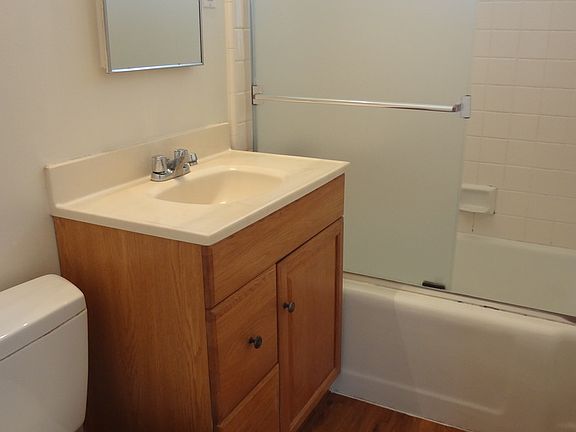 5th image of 3745 Jewell St