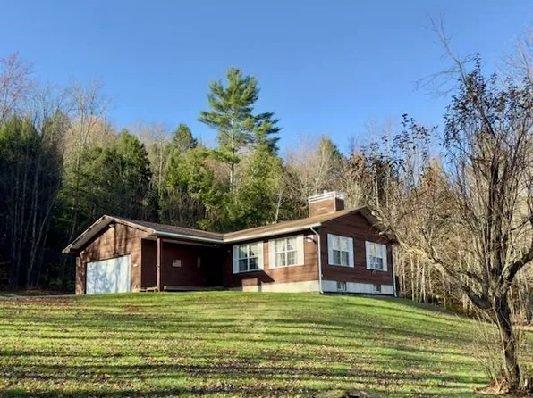 43 Stonefence Road, Richmond, VT 05477