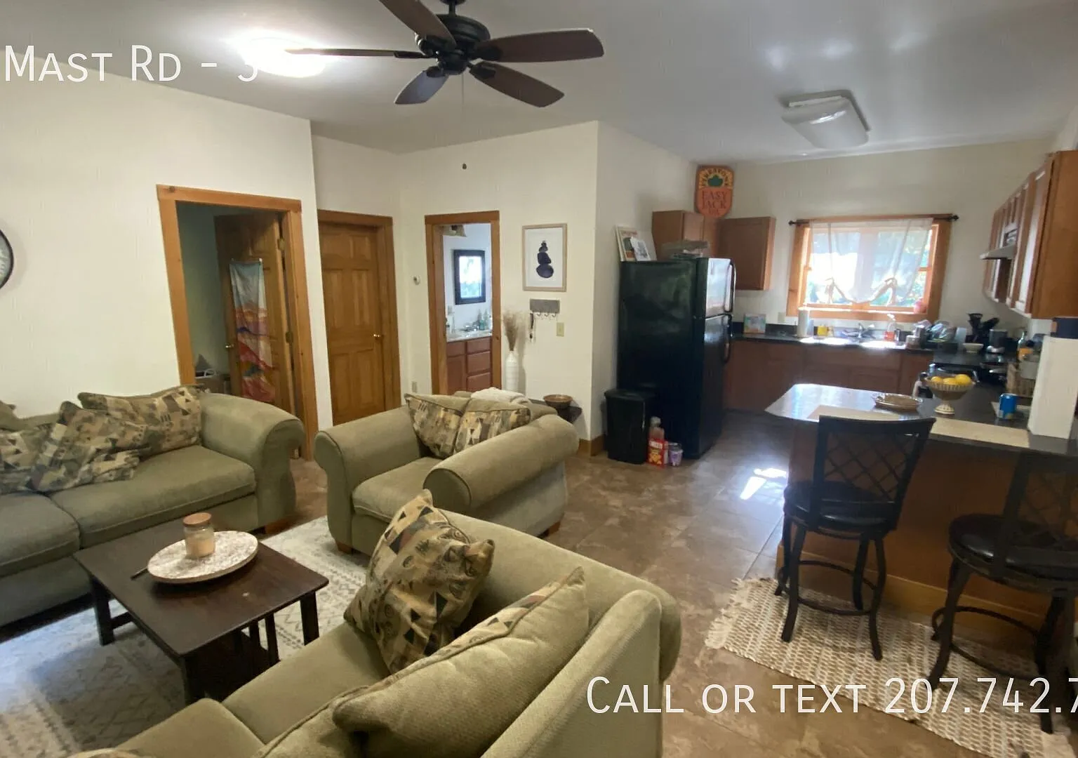 University Student Rental-Available for the 2027-2028 School Year - Heat and Hot water included! — Photo 2