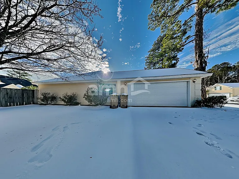 738 Laurel Hill Cir — Photo 20