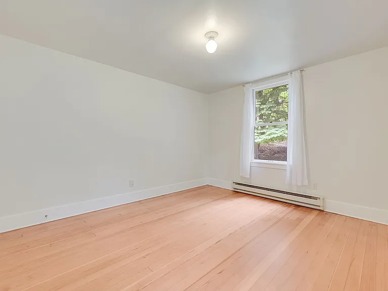 1608 Walnut St — Photo 14