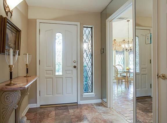 3rd image of 16190 Chalfont Cir