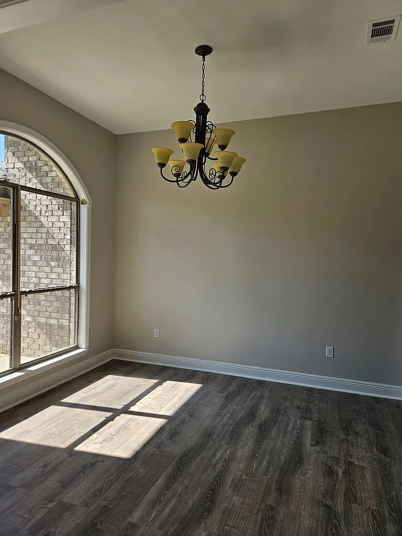 Biloxi 4 bedroom — Photo 2