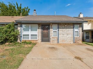 208 Hudson Pl, Midwest City, OK 73110