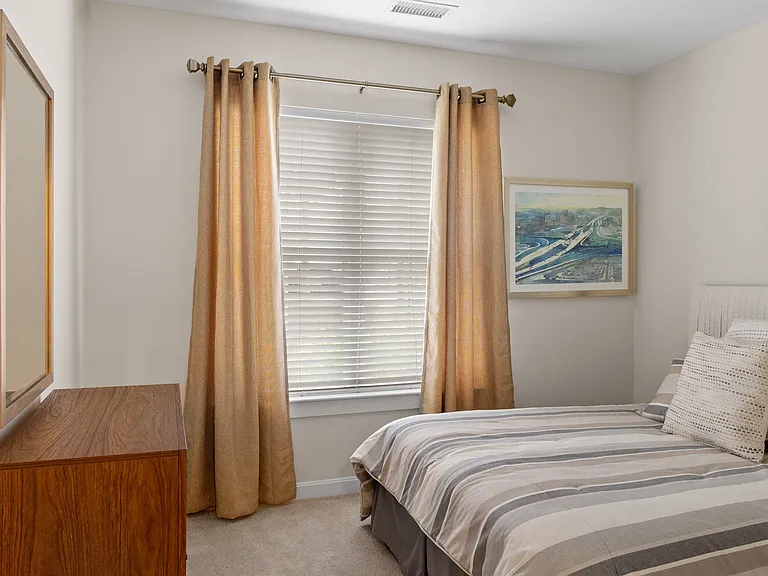 Cirrus Apartments — Photo 9