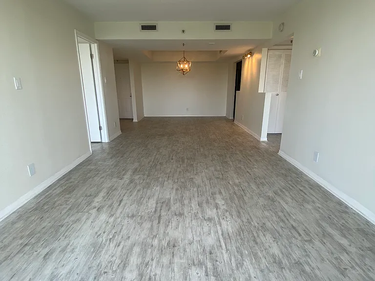 3211 W Swann Ave #506 — Photo 9