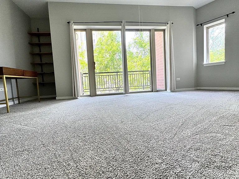 1075 W Roosevelt Rd #305 — Photo 21