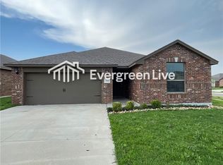 821 NW 5th St, Newcastle, OK 73065
