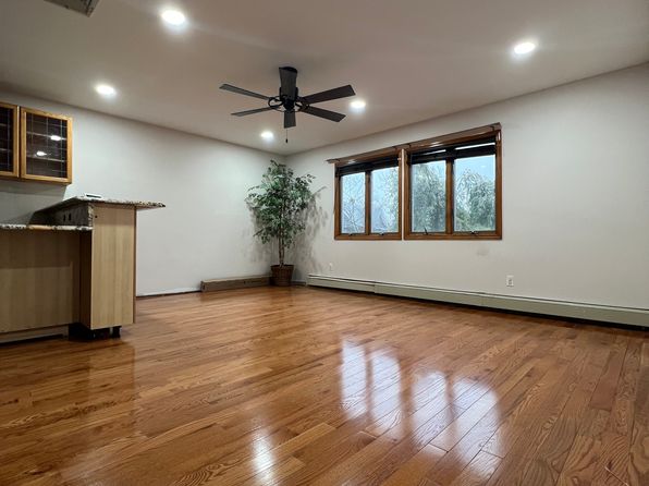 (undisclosed Address)